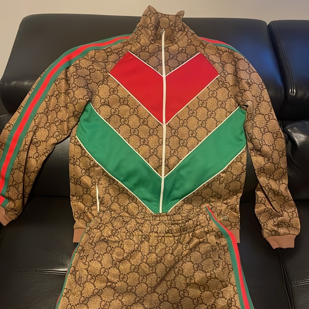 Gucci Tracksuit - Picture 2 of 15